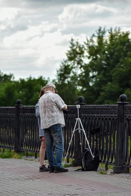 Fotograaf werkt op straat