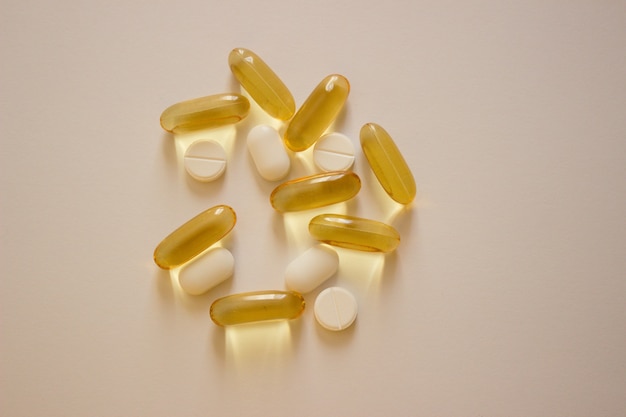 fotopillen visolie capsules omega vitamines virusbehandeling covid geneesmiddelen