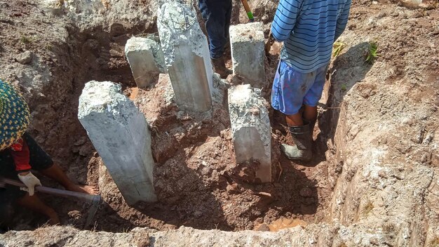 Photo foundation piling at new construction site