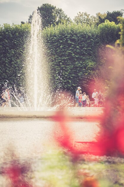 Photo fountain in the beautiful mirabell garden salzburg austria