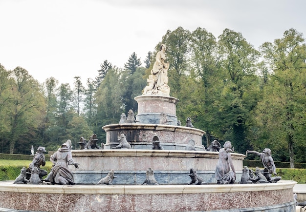 Фонтан во дворце Herrenchiemsee в Германии