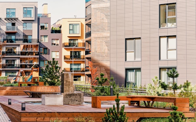 Photo fountain at modern architectural complex of apartment residential buildings. and outdoor facilities.