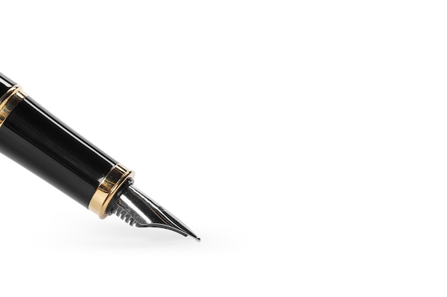 Penna stilografica isolata su sfondo bianco