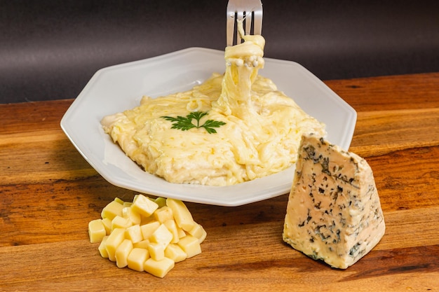 フォーチーズラザニアチーズラザニアラザニアボロネーゼパスタマカロニストレッチおいしい