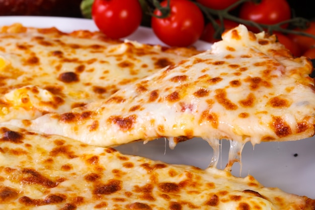 포 치즈 피자
