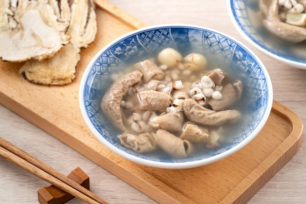 Four Tonics Soup Heerlijk traditioneel Chinees eten met kruidensmaak