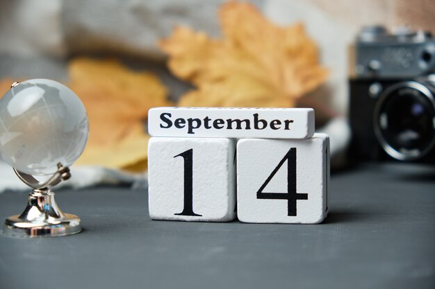 写真 秋の月のカレンダーの14日9月