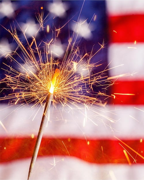 7月の線香花火花火の4番目7月の愛国心はアメリカ文化にフラグを立てます