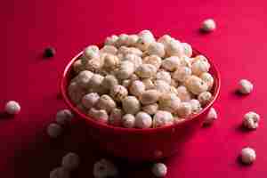 Photo fox nut or roasted lotus seed or makhana