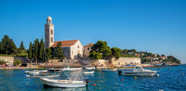 Monastero francescano nella città di hvar in croazia.