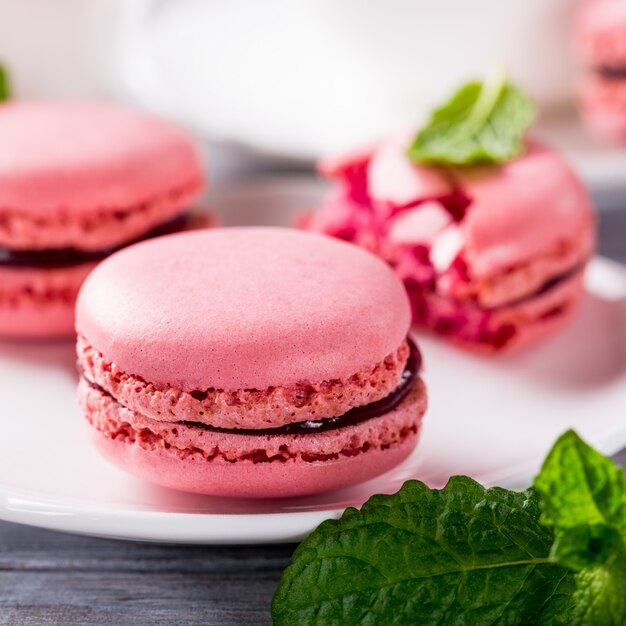 Franse frambozen macarons