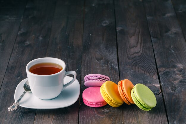 Franse kleurrijke macarons