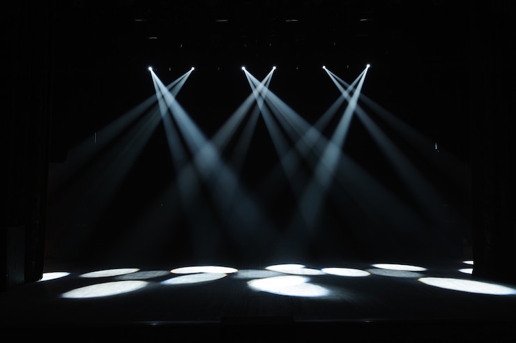 Photo free stage with lights