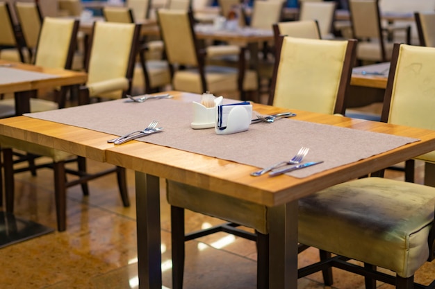 Free table in cozy rich restaurant interior f