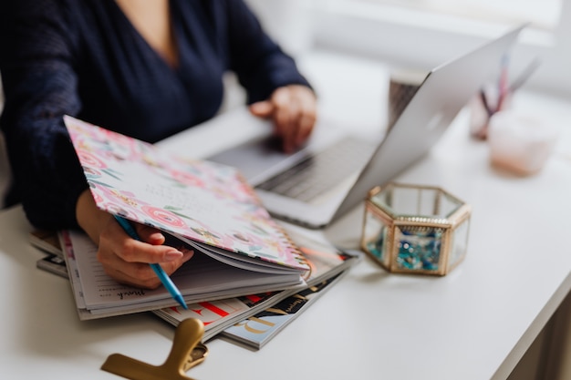 Photo freelancer working on computer