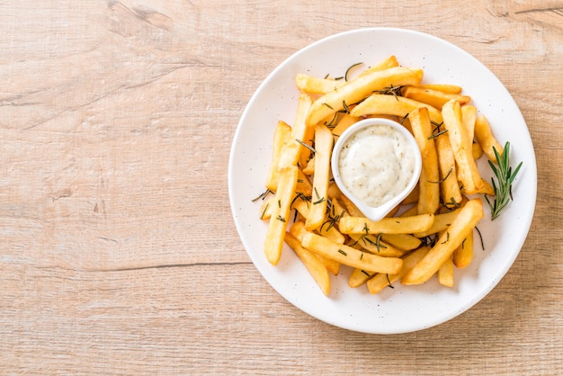 french fries with sauce