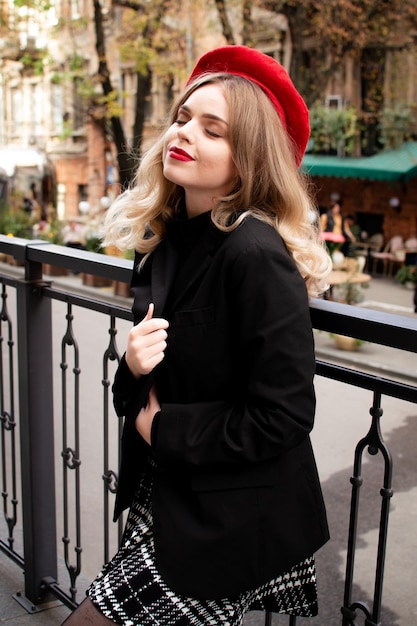 French Outfit Images Free Download on Freepik