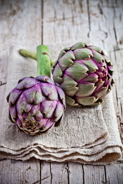 Fresh artichokes 