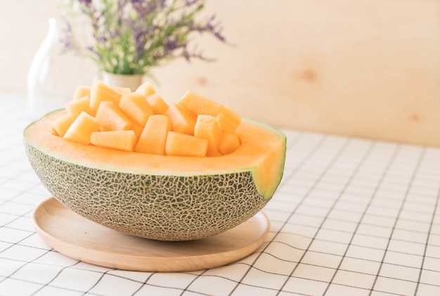 fresh cantaloupe melon