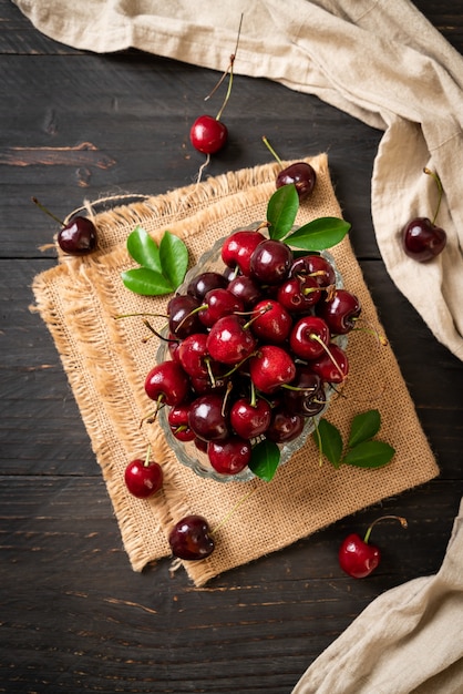 Fresh cherries in bowl