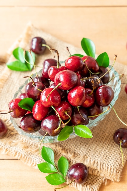 Fresh cherries in bowl