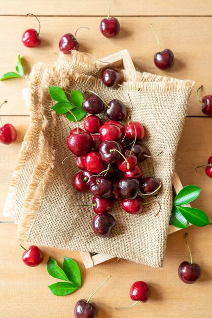 Fresh cherries in bowl