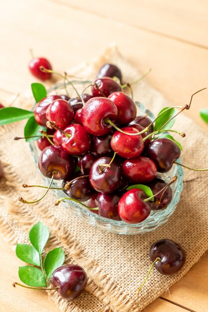 Fresh cherries in bowl