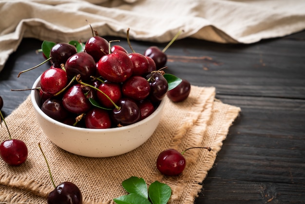 Fresh cherries in bowl