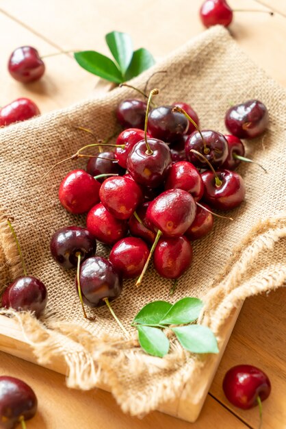 Fresh cherries in bowl