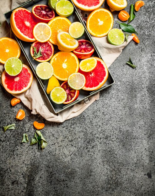 Fresh citrus fruit in the box.