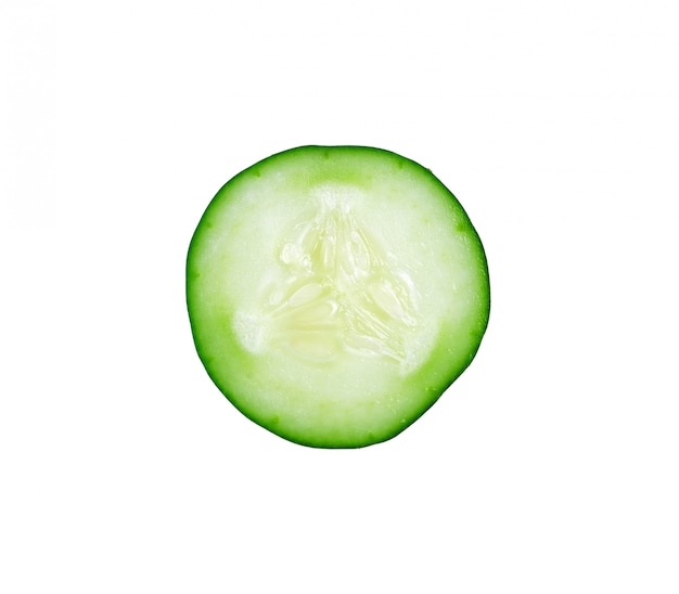 Photo fresh cucumber slice isolated on white