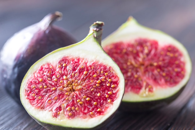 Fresh figs on wood