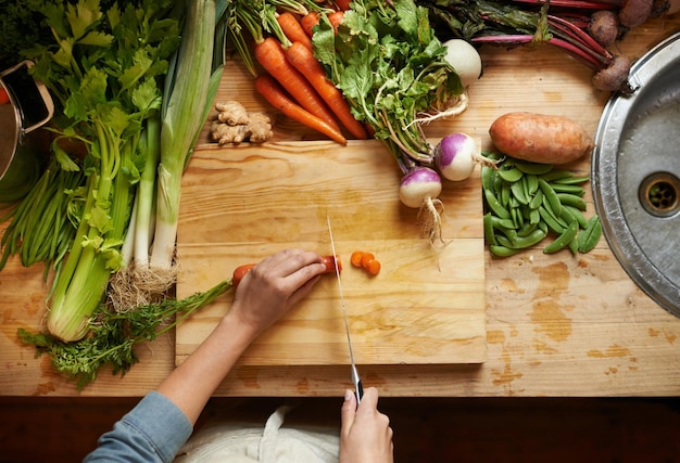 Photo fresh from the earth vegetables on a chopping board