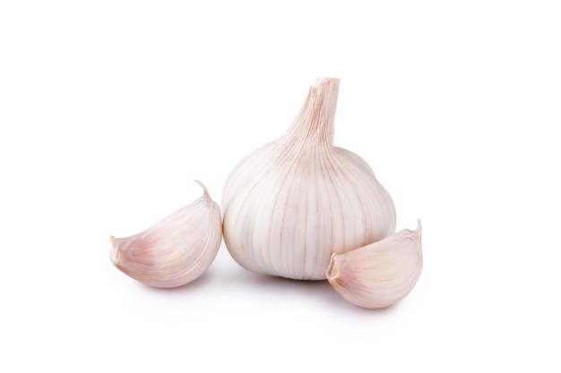 Fresh garlic isolated on white backgroundxAxA