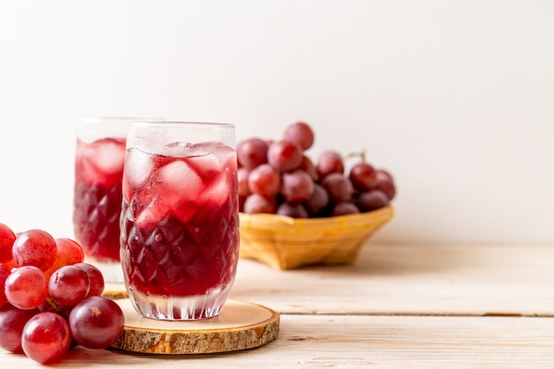 fresh grape juice