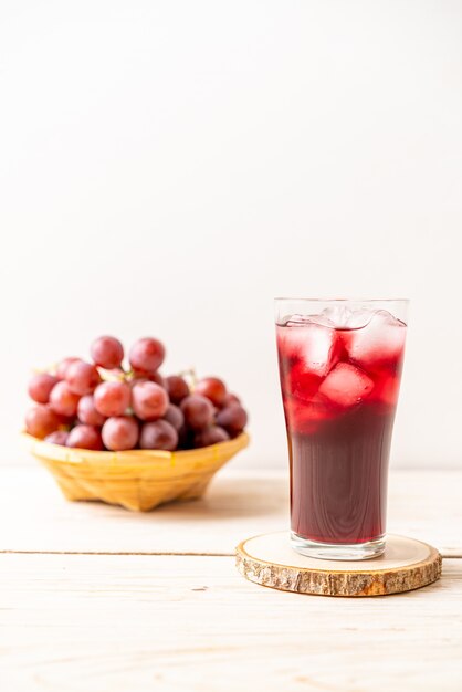 fresh grape juice