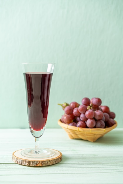 fresh grape juice