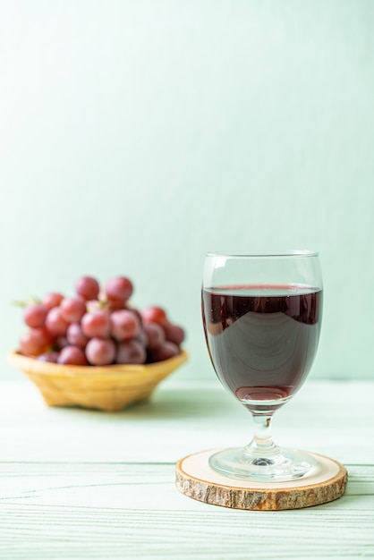 fresh grape juice