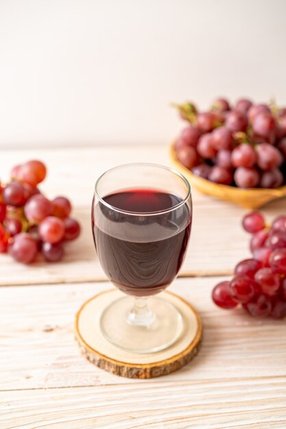 свежий виноградный сок