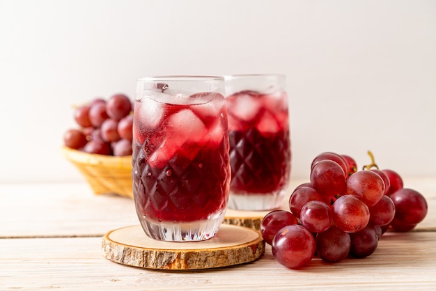 fresh grape juice