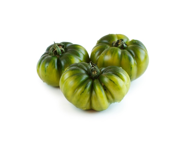 신선한 녹색 costoluto 토마토 흰색 절연