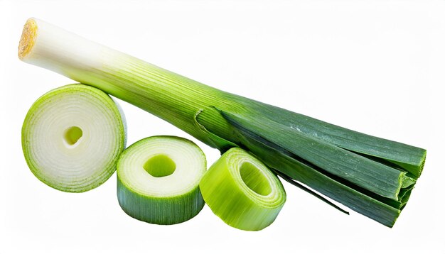 Photo fresh green leek stems and leek rings isolated on white background