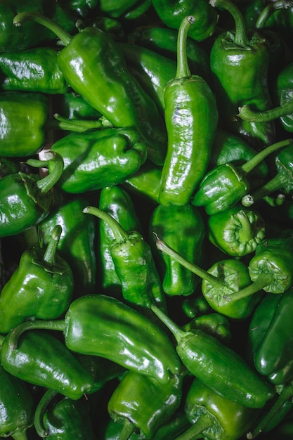 Photo fresh green padron hot chili peppers