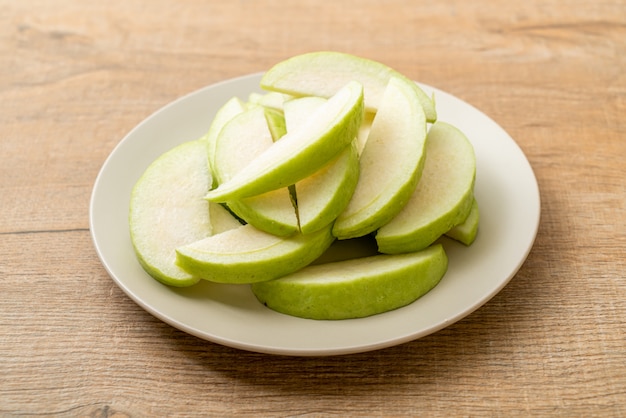 fresh guava fruits sliced