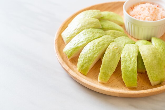 Fresh Guava Sliced with Chili and Salt Dipping