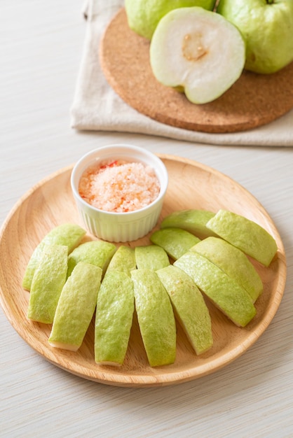 Fresh Guava Sliced with Chili and Salt Dipping