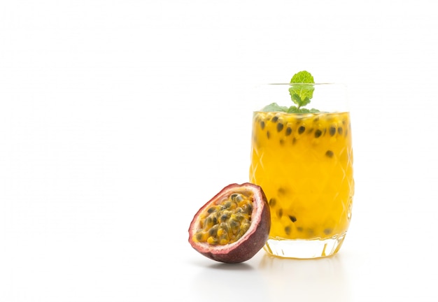 Photo fresh and iced passion fruit juice