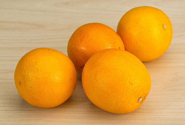 свежие сочные апельсины