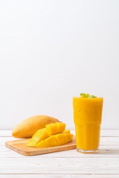 Foto frullati di mango freschi