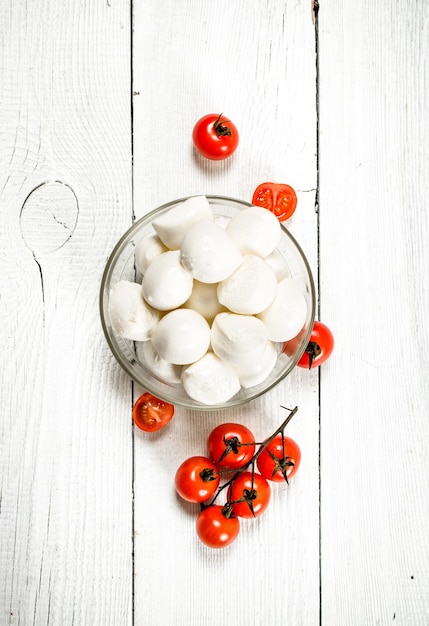 Fresh mozzarella with tomatoes.